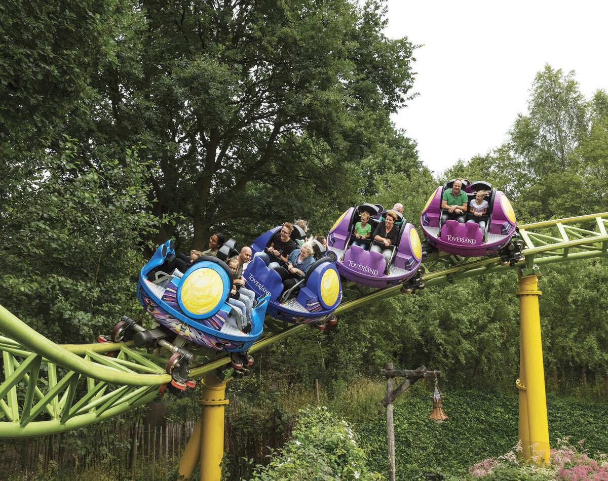 Die faszinierende Achterbahn Dwervelwind im Toverland